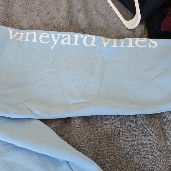 Blue Vineyard Vines Sweatshirt - Picture 3 of 5